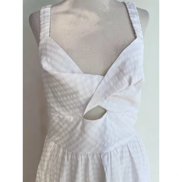 EUC Lulu’s City Strolls White Gingham Backless Twist-Front Midi Dress M​​​ - Picture 5 of 10